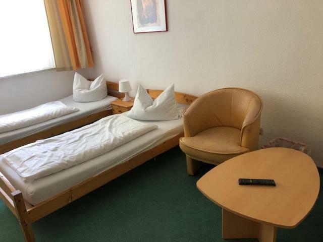 Feriendorf Waldfrieden Hotel Suhl Room photo